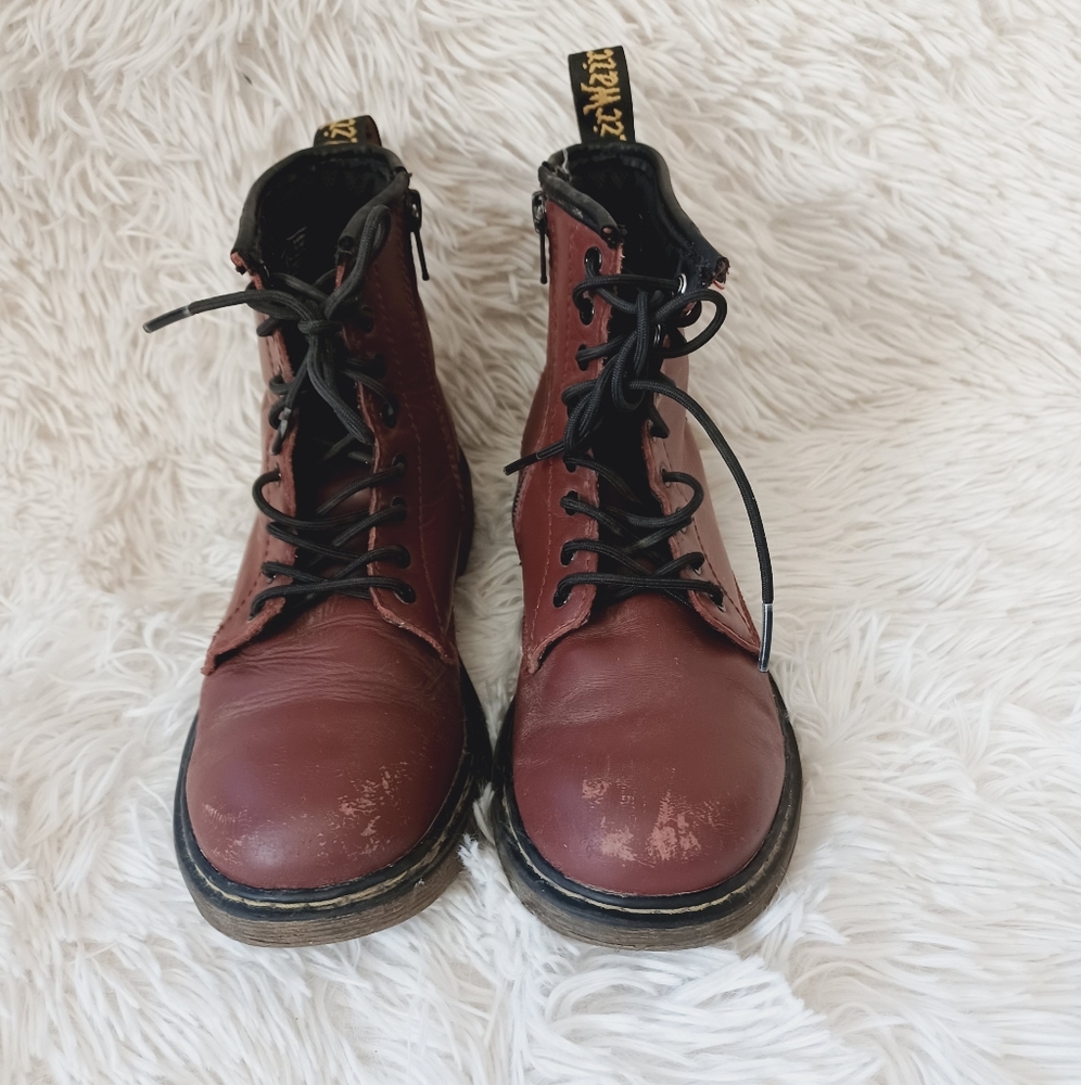 Dr. Martens Delaney Boots , Youth Sz.3 - Picture 2 of 9